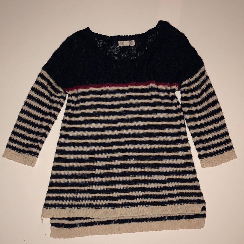 Stripped quarter length sleeve shirt💙